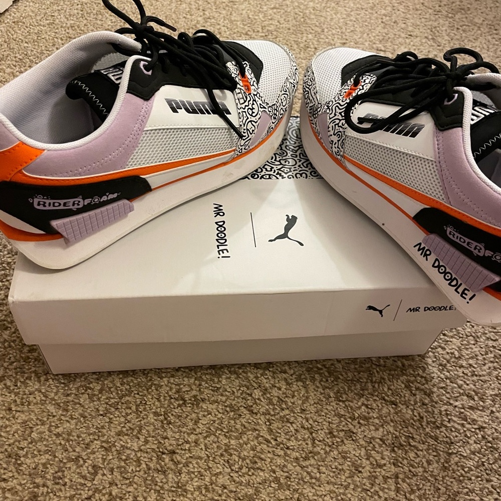 Puma Sneakers